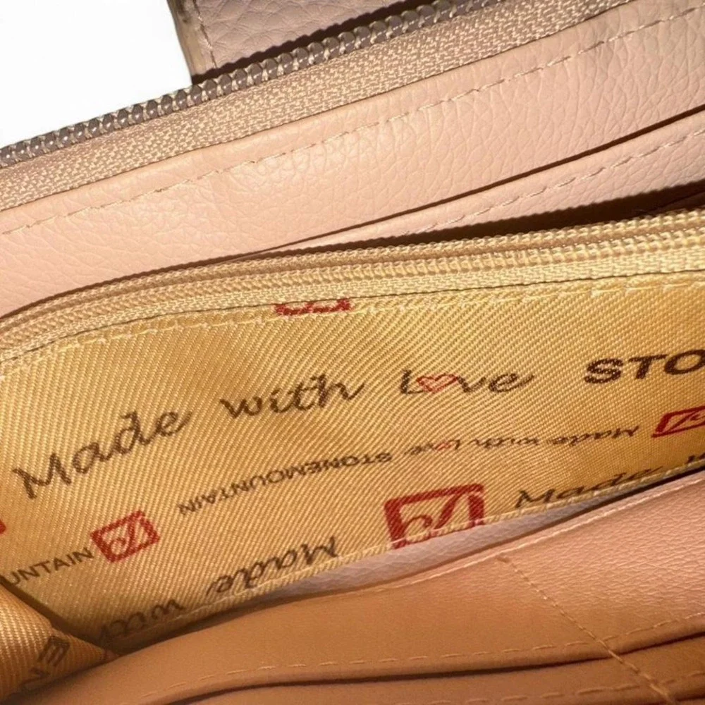 STONE MOUNTAIN PINK FLORAL LEATHER WALLET WRISTLET STRAP‎ NWOT